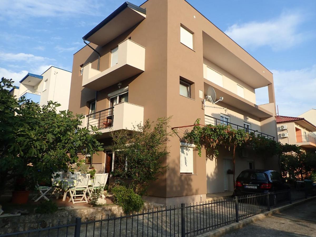 Apartments Troselj สตารีกราด-ปาเคลนีซา ภายนอก รูปภาพ