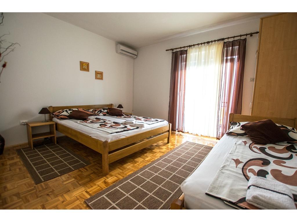 Apartments Troselj สตารีกราด-ปาเคลนีซา ภายนอก รูปภาพ